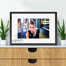 Load image into Gallery viewer, Audrey Hepburn Breakfast At Tiffany&#39;s
